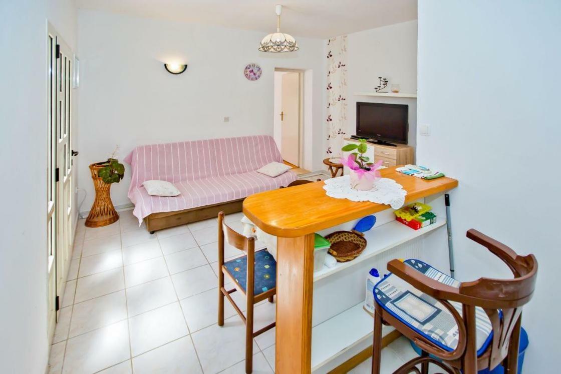 Apartments Jacky ฮวาร์ ภายนอก รูปภาพ