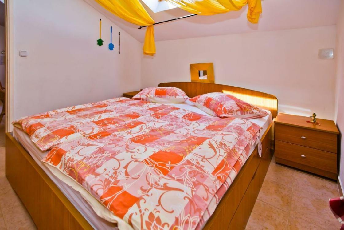 Apartments Jacky ฮวาร์ ภายนอก รูปภาพ