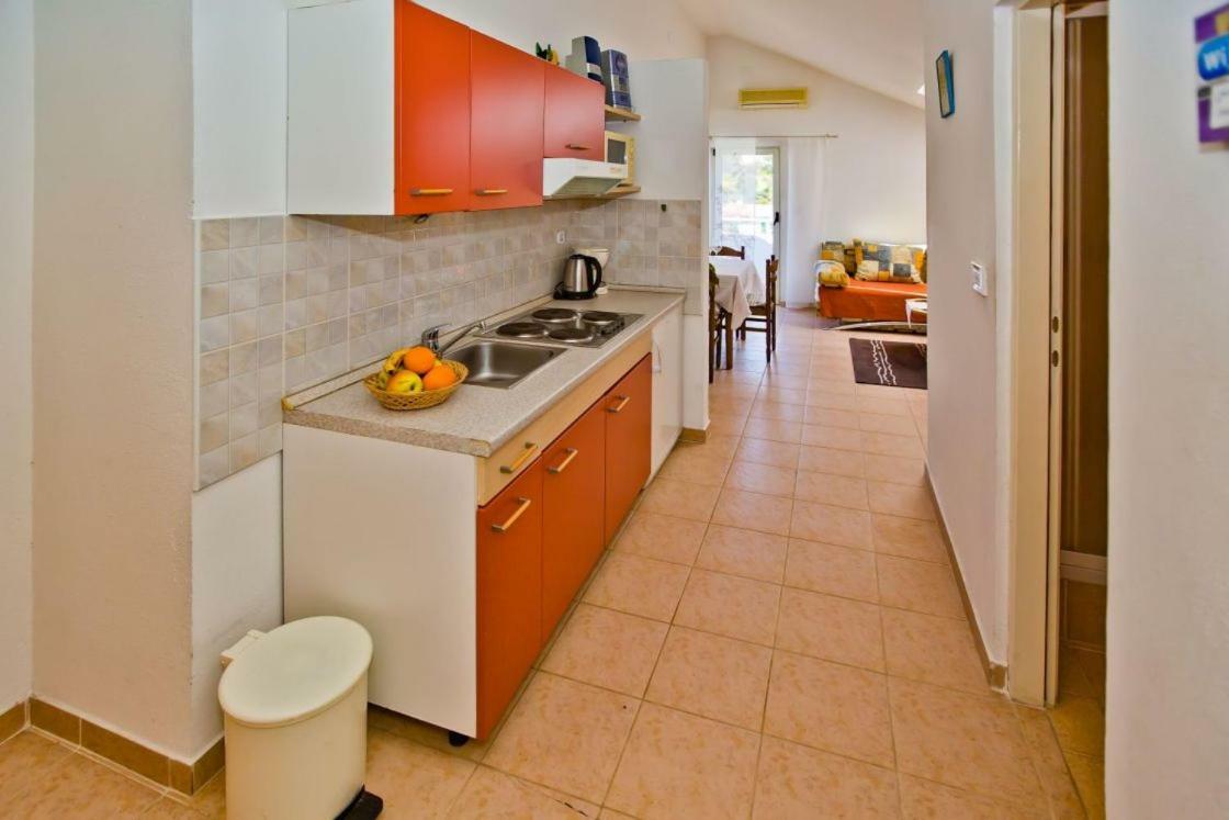 Apartments Jacky ฮวาร์ ภายนอก รูปภาพ