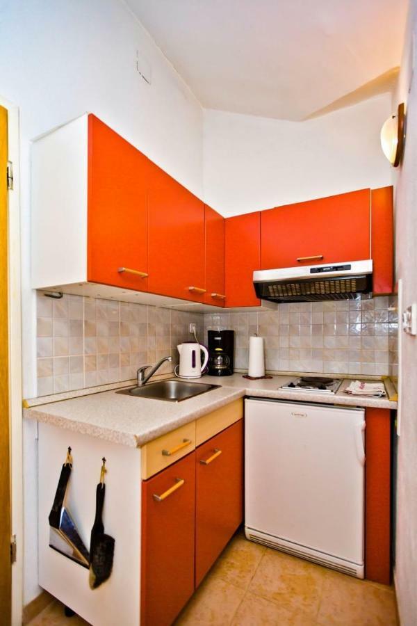 Apartments Jacky ฮวาร์ ภายนอก รูปภาพ