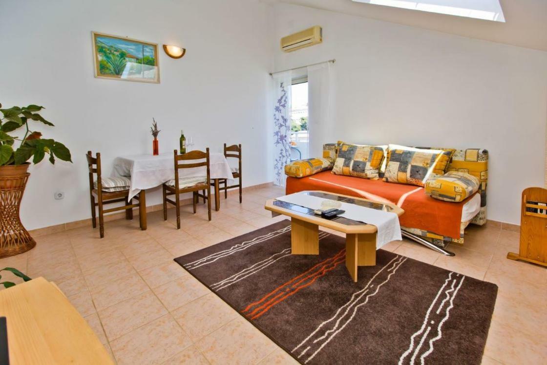 Apartments Jacky ฮวาร์ ภายนอก รูปภาพ