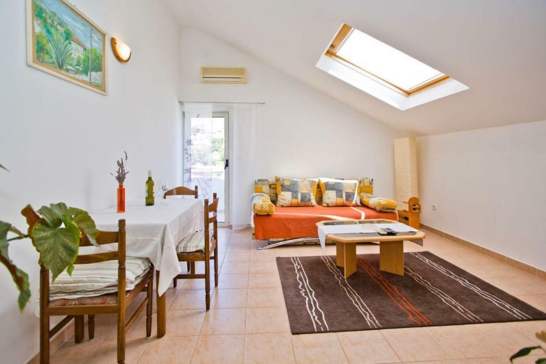 Apartments Jacky ฮวาร์ ภายนอก รูปภาพ